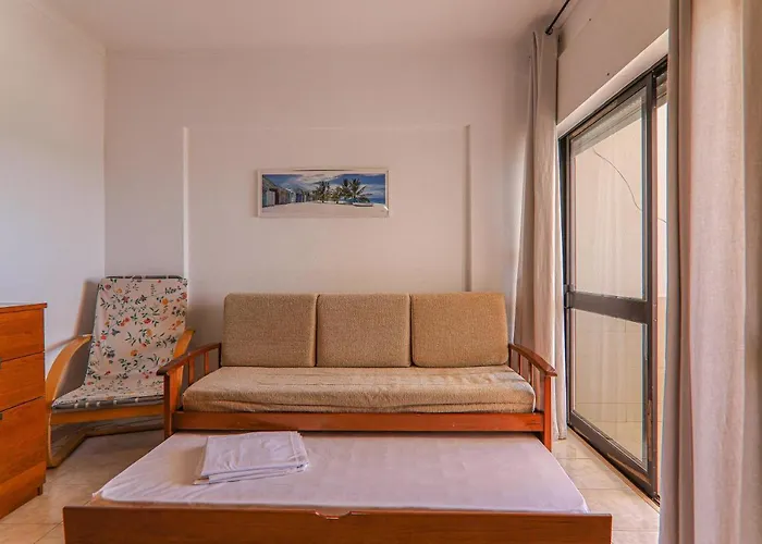 아파트 Torre Sol 4º6,vista Mar,com Piscina Armação de Pêra